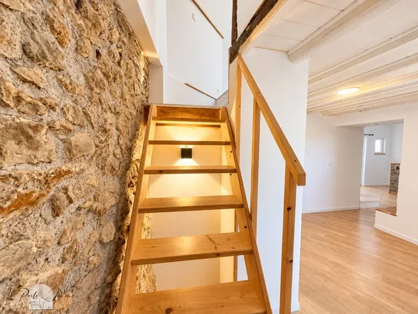 Exclusivité - Maison de village F3 entièrement rénovée avec