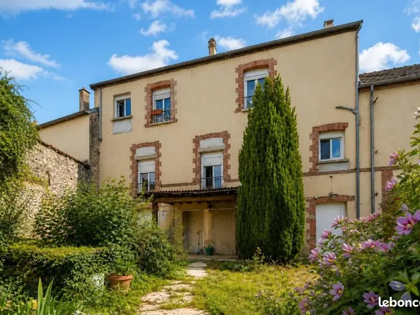 Propriété 6 pièces 117 m²