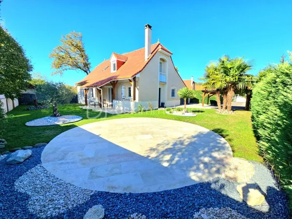 Maison 6 pièces 154 m²