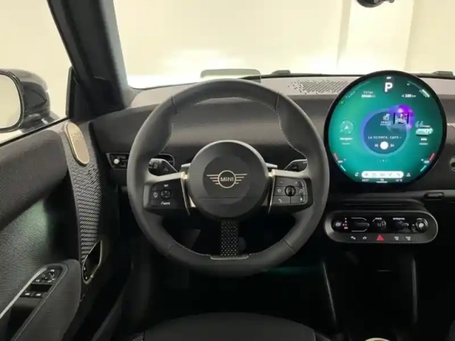Mini Cooper 3 portes e 184ch favoured — photo 10