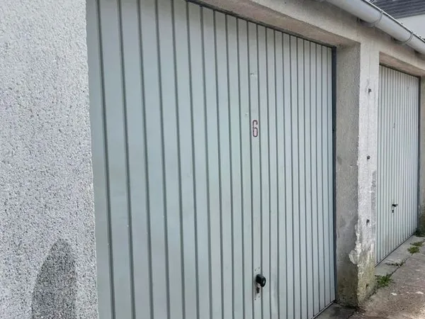 Garage/box à vendre Orléans