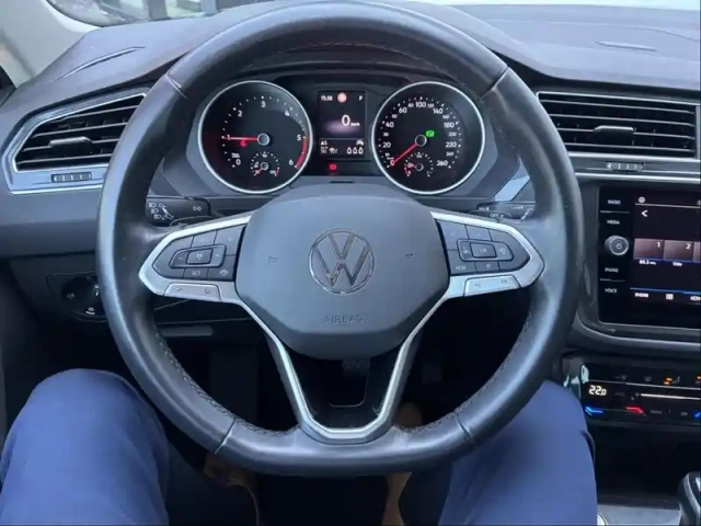 Volkswagen Tiguan 2.0 tdi 150ch life plus dsg7 — photo 30