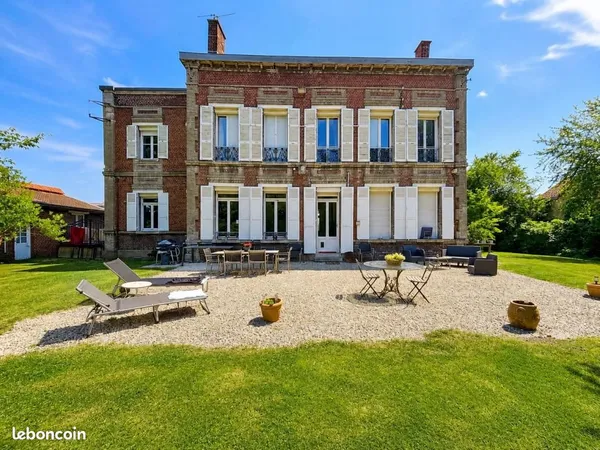 Maison 7 pièces 262 m²