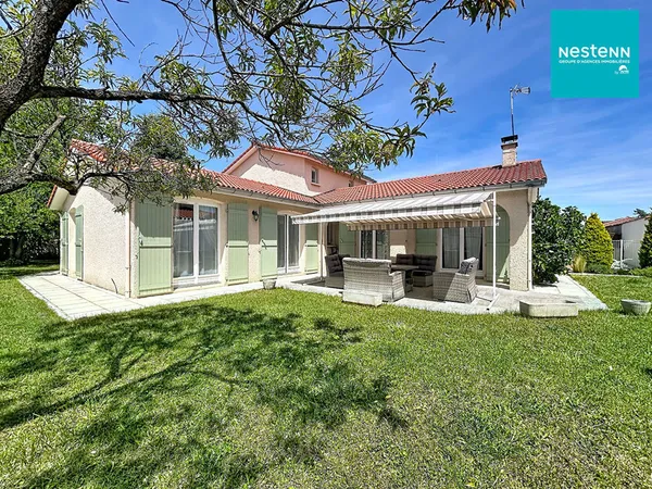 Maison familiale Saint-Rambert - 5 pièces - 4 chambres avec double garage, jardin et piscine !