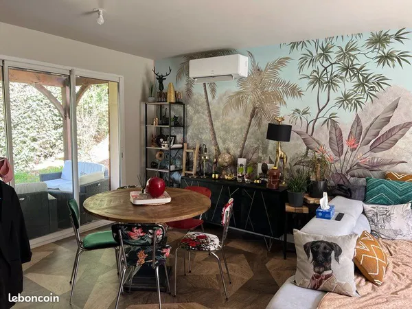 Maison entièrement rénovée - 90 m² - 3 chambres - Garage - Résidence avec piscine - Sarlat