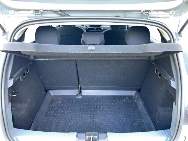 Dacia Sandero sce 65 — photo 7