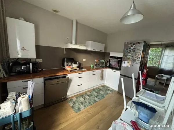 Agen, quartier calme et résidentiel, maison en pierre individuelle avec jardin et garage