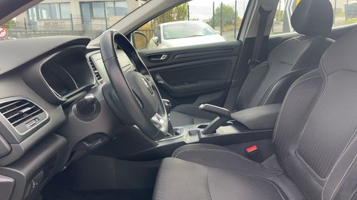 Renault Megane 1.5 dCi 110 Energy - Intens – 2017 – 65885 km – Diesel – Boîte Manuelle — photo 17