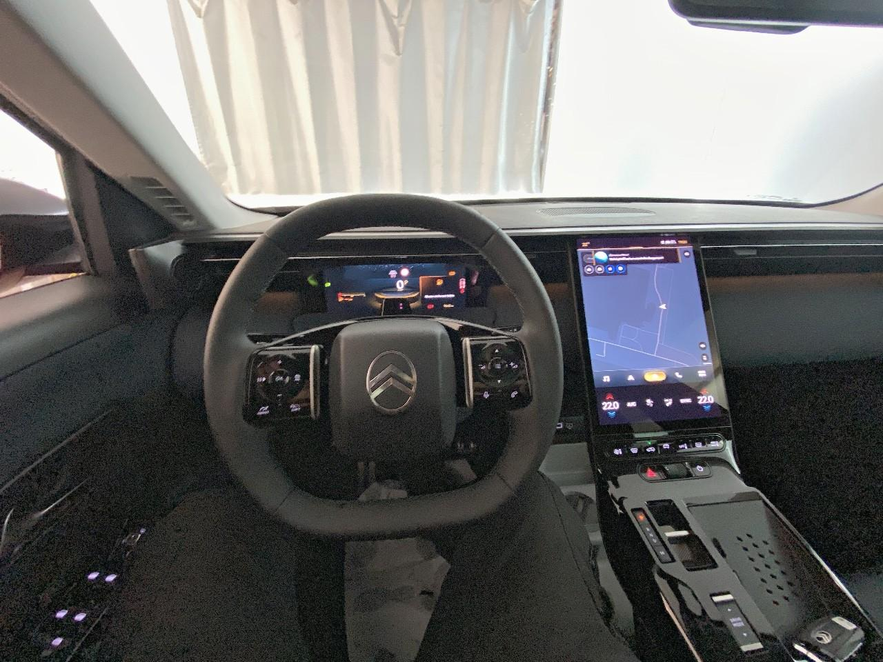 Citroën C5 Aircross hybride 145 ch e-dcs6 max — photo 12