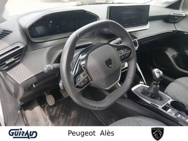 Peugeot 208 puretech 100 s&amp;s bvm6 — photo 8