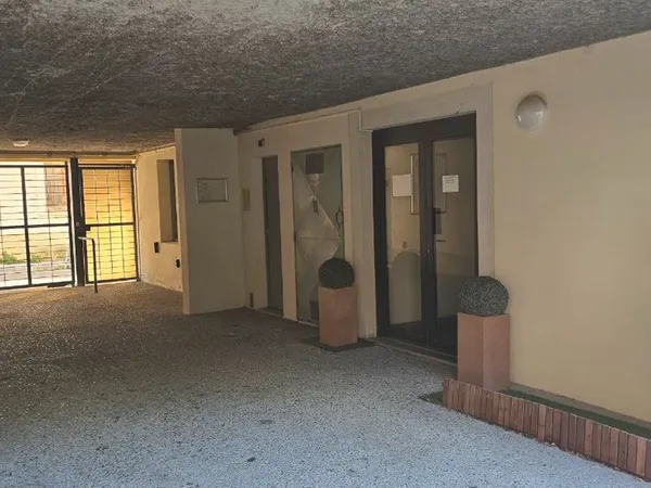 Investisseurs usage mixte habitation et liberal meublé parking privé inclu