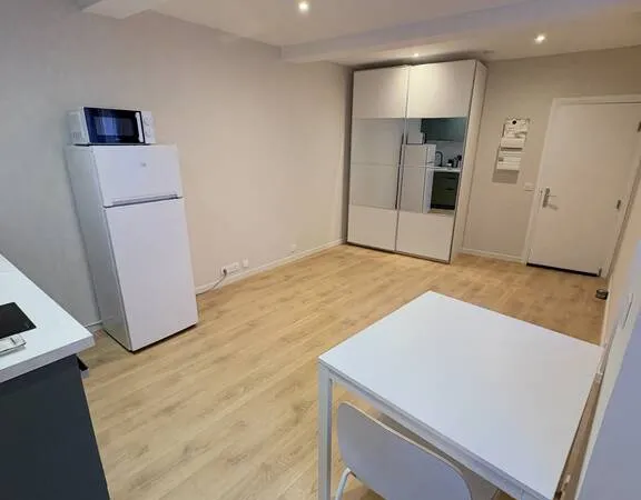 Studio 1 pièce 20 m²