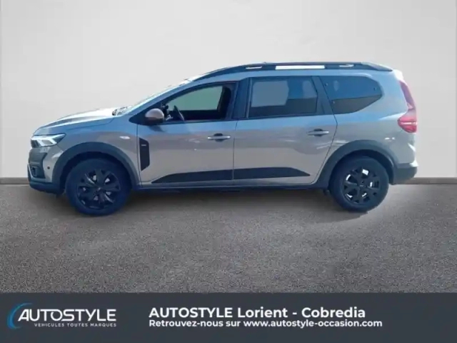 Dacia Jogger 1.0 tce 110ch extreme 7 places -24 — photo 2