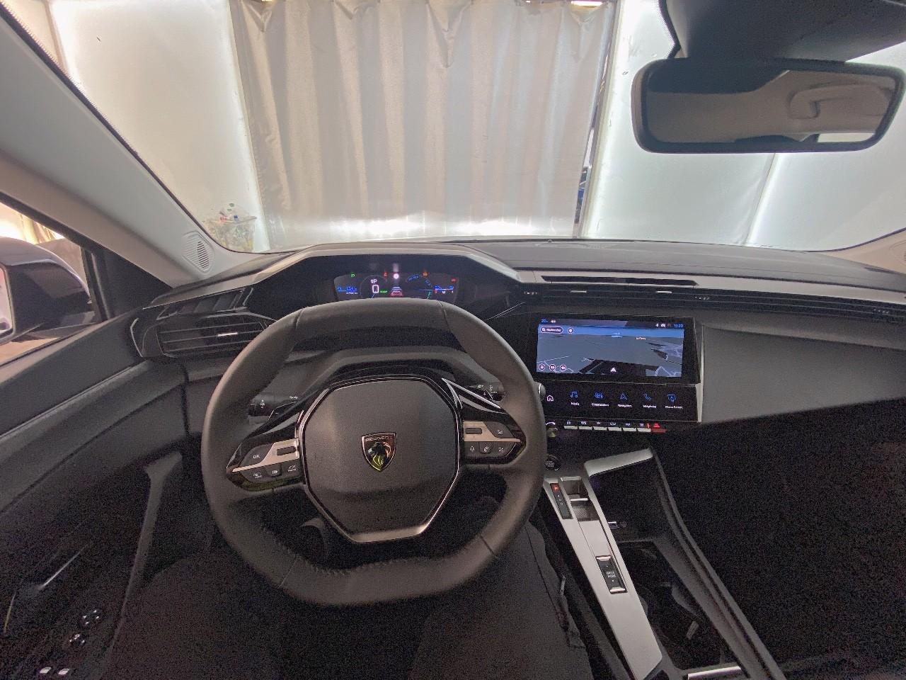 Peugeot 408 electrique 58 kwh 210 ch allure — photo 12