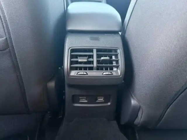 Citroën C4 moteur électrique 136ch (100 kw) shine automatique — photo 13
