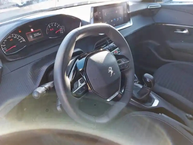 Peugeot 208 puretech 75 s&amp;s bvm5 — photo 29