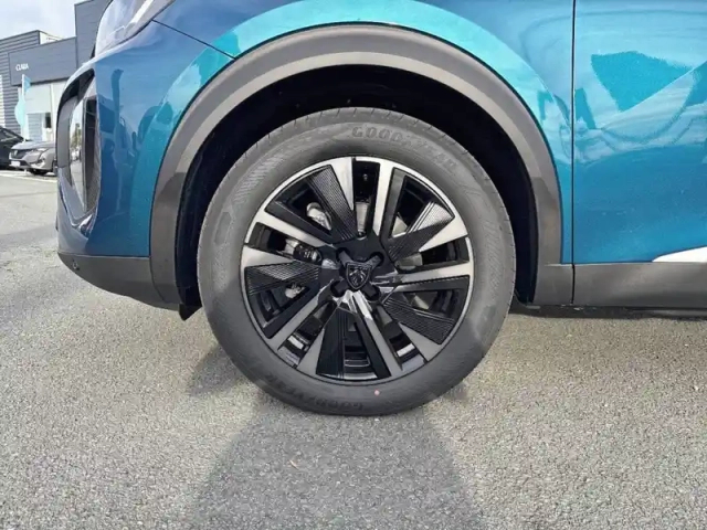 Peugeot 2008 hybrid 145 e-dcs6 — photo 33