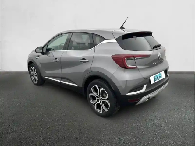 Renault Captur blue dci 115 edc — photo 27