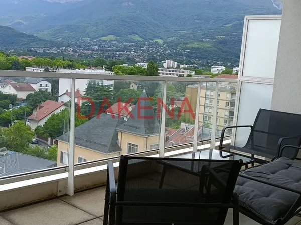 Grenoble Cours de la Libération - Dernier étage T3 68m² + terrasse vue montagnes (Garage possible)