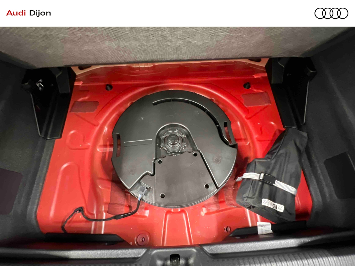 Audi Q2 35 TDI 150 S tronic 7 quattro — photo 18