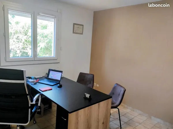Bureau médical/paramédical dans cabinet partagé