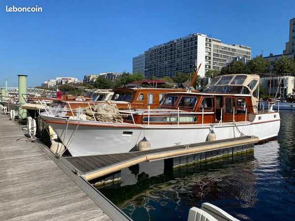 Joli yacht habitation sur l'eau - 35m2 au coeur de Paris
