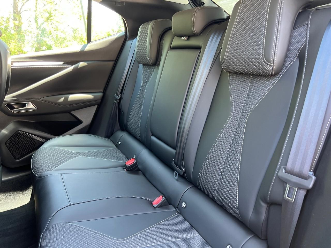 Ds Ds 4 e-tense 225ch cross trocadero — photo 10
