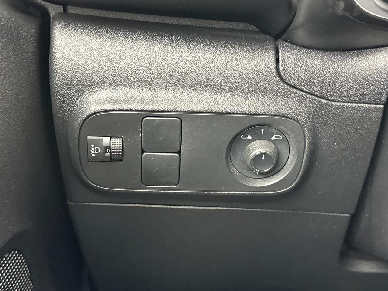 Citroën C3 puretech 110 s&s eat6 shine — photo 16