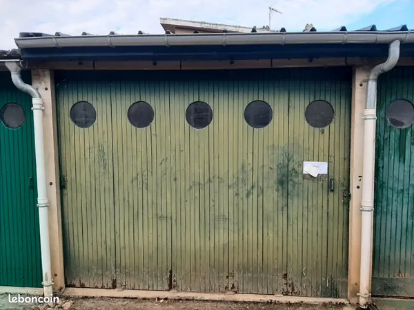 Stationnement Vente Fourchambault 8000€