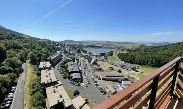 SUPER BESSE, studio au pied des pistes