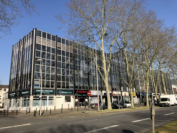 Local commercial 655 m²