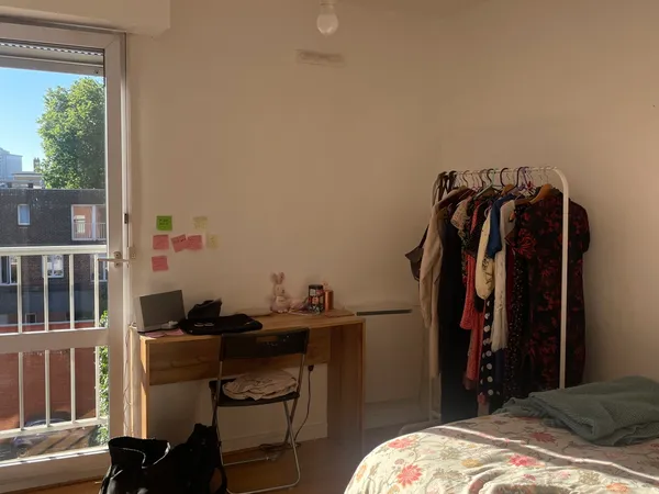 Sous-Loue chambre dans appartement