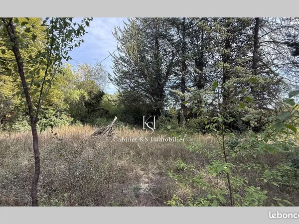 Terrain 1096 m² Tourves