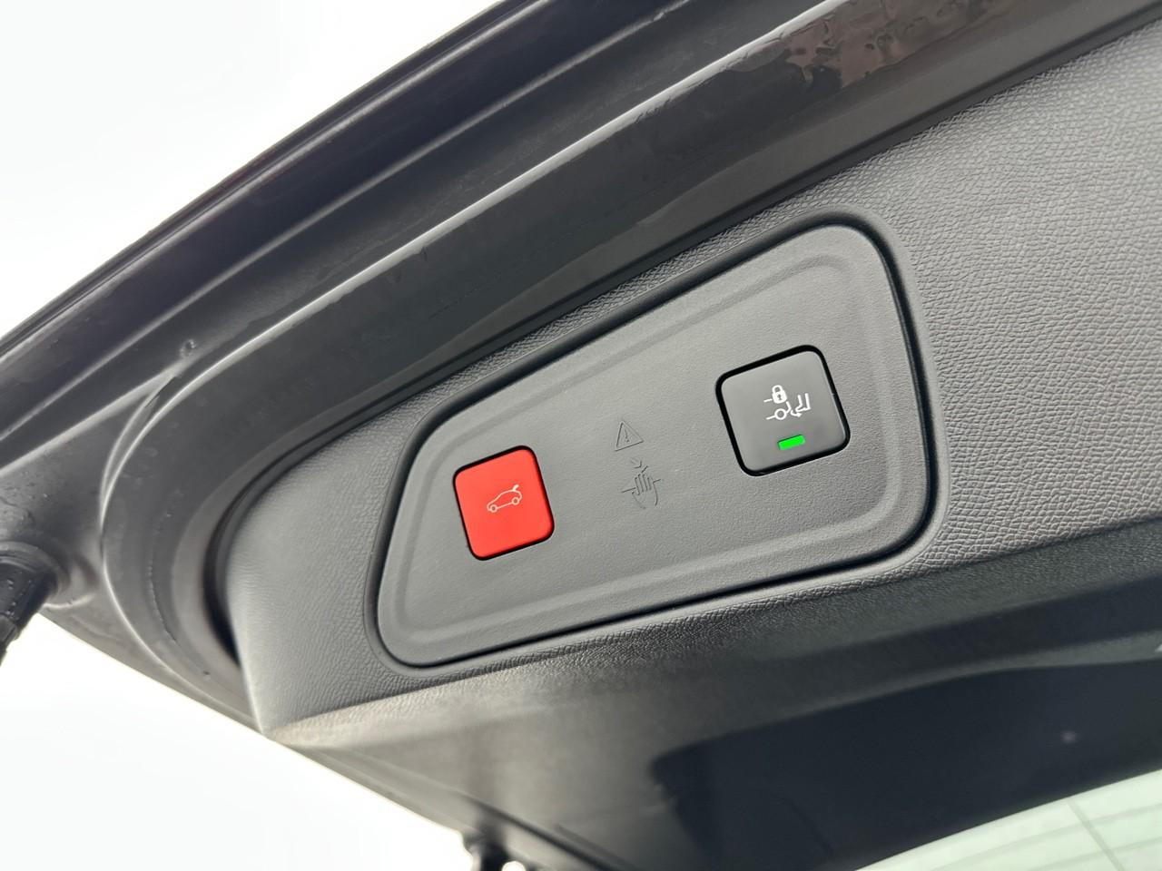 Peugeot 3008 hybrid 225 e-eat8 gt pack — photo 37