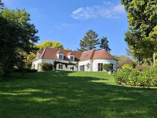 Maison 13 pièces 328 m²