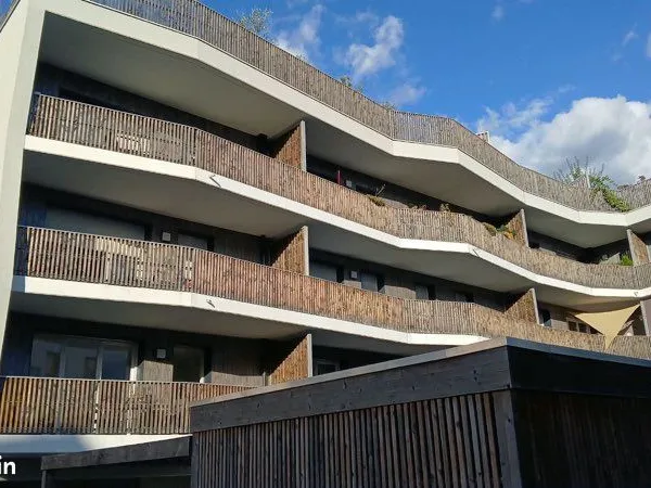 Appartement T3 de 65 m² avec terrasse et parking