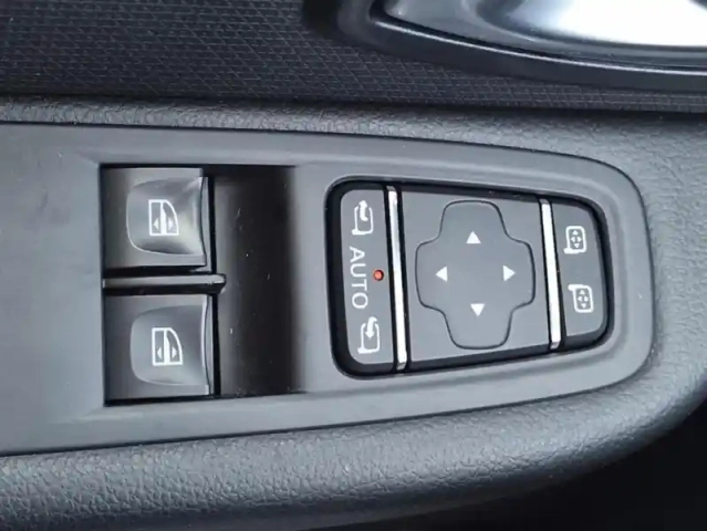 Renault Clio iv trend energy tce 90 — photo 22