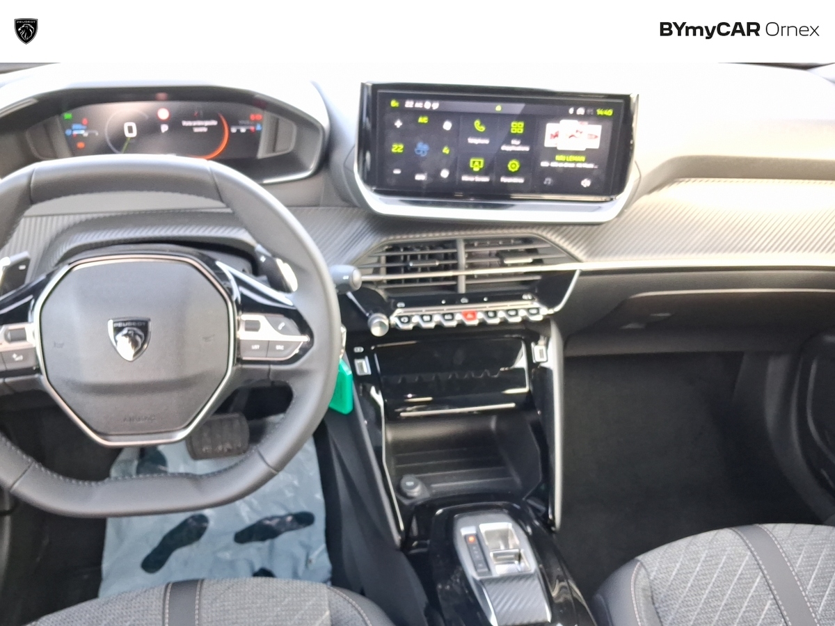 Peugeot 2008 Hybrid 145 e-DCS6 — photo 9