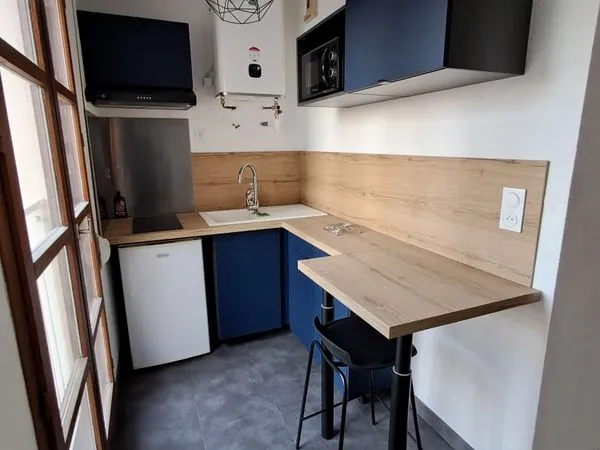STUDIO MEUBLE 20 m² SAINT ETIENNE BELLEVUE