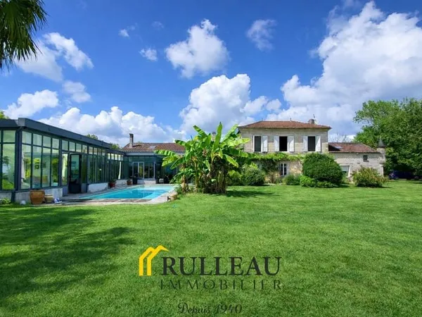 Propriété de caractère avec vue dégagée, environnement calme