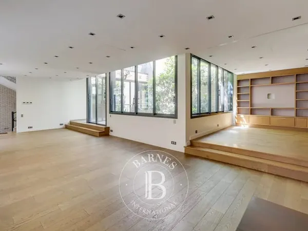 Le service location de la Maison BARNES vous propose ce bien :