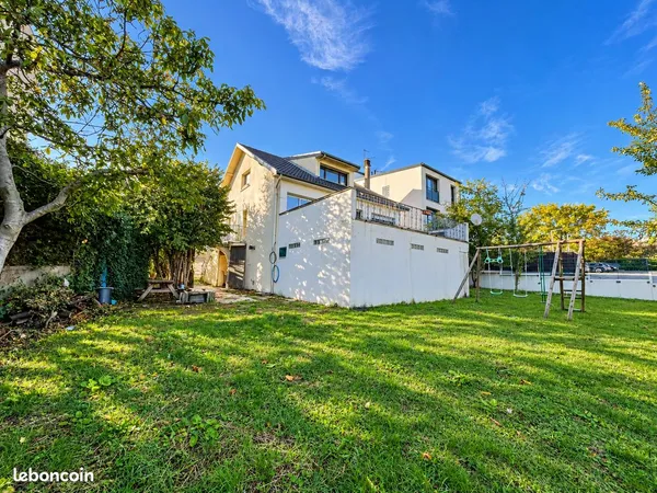 Maison de 238,6 m² avec jardin, terrasse et potentiel de construction - Laxou (54520)