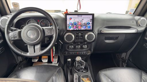 Jeep Wrangler 2.8 CRD 200 4WD - Sahara – 2015 – 84064 km – Diesel – Boîte Manuelle — photo 57