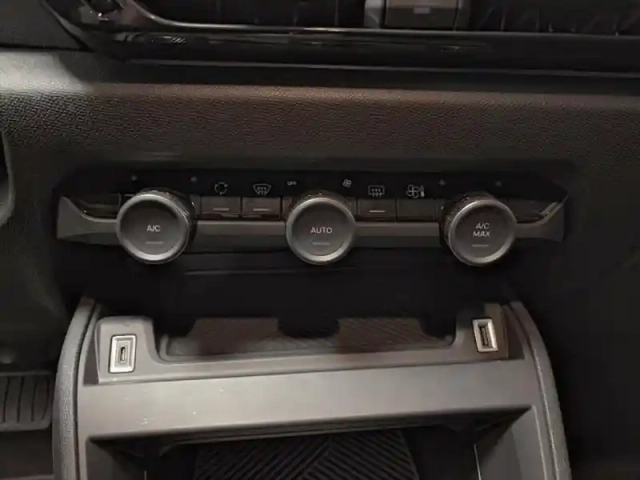 Citroën C4 1.2 puretech 130ch s&amp;s plus automatique — photo 6