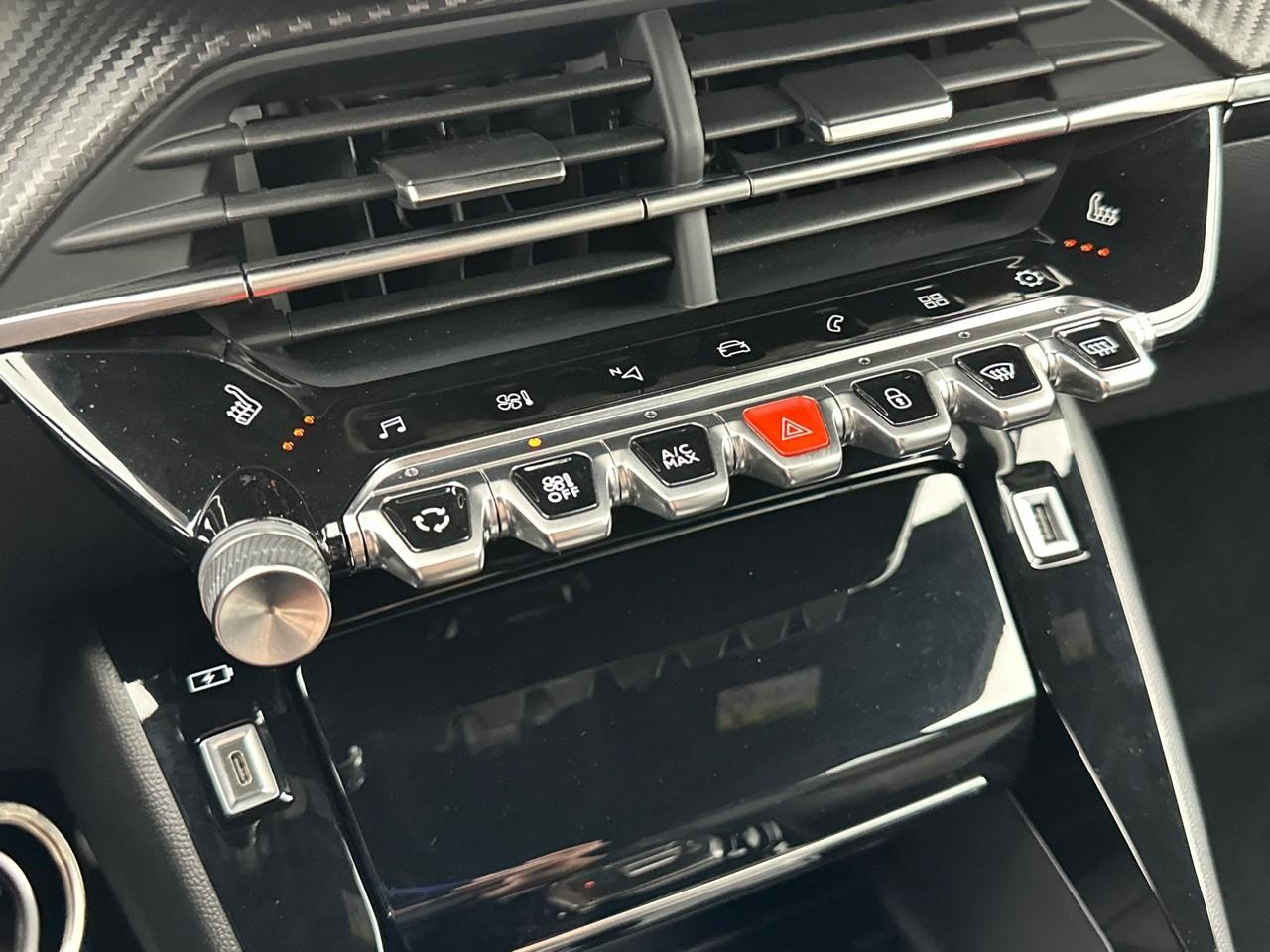 Peugeot 2008 puretech 130 s&s eat8 allure pack — photo 27