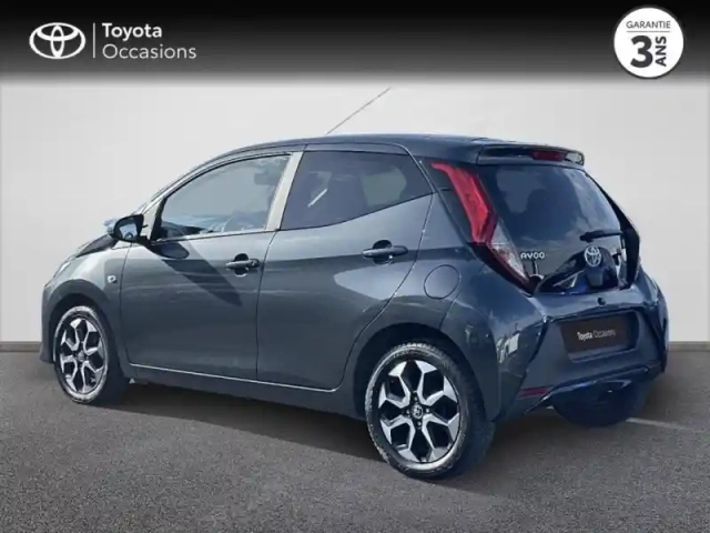Toyota Aygo 1.0 vvt-i 72ch x-play 5p pack style pack app — photo 2