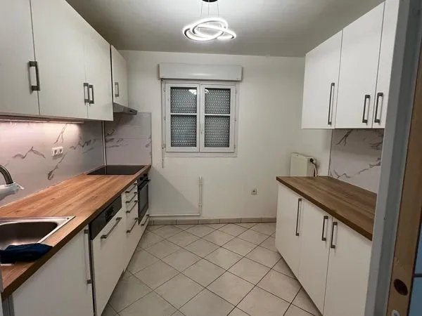 Maison individuelle 110 m² - 3 chambres + combles aménagés - Jardin - Parking en sous-sol - Seclin
