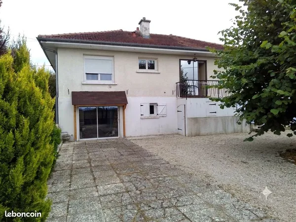 Maison sur sous-sol grand terrain
