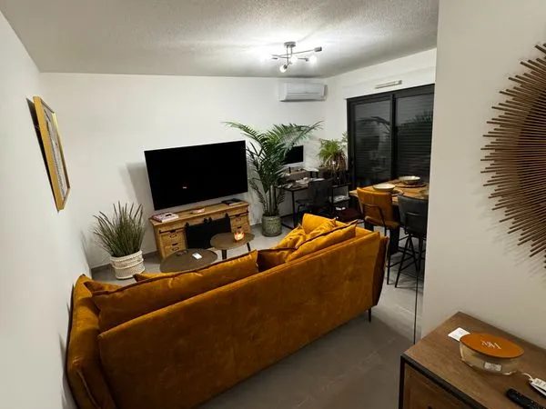 Port-Fréjus II - T2 rénové 44 m² - Piscine - Garage