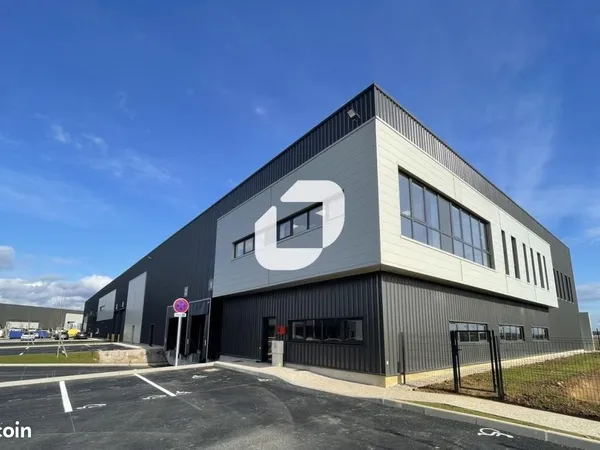 Local d'activité 7 213 m²